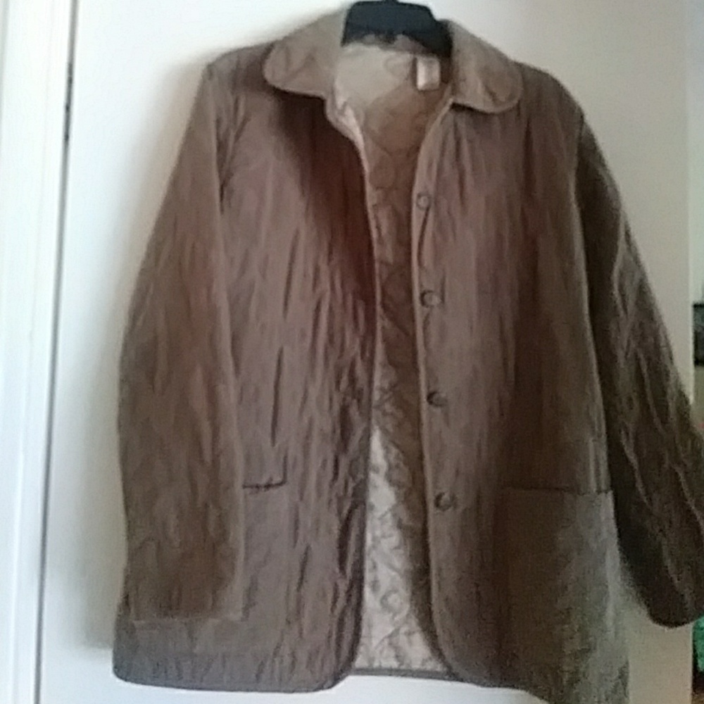 Light tan quilted jacket✨